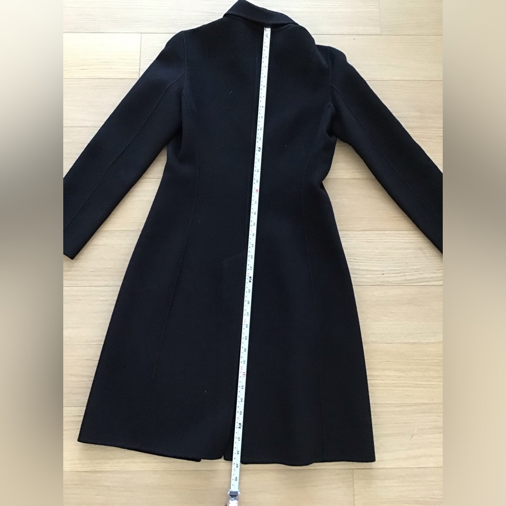 Elie Tahari black coat with snap buttons - Picture 6 of 6